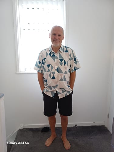 Customer photo review of Men's Casual Art Blue and White Triangle Geometric Print Short Sleeve Summer Beach Button Up Shirt