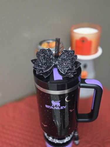 Customer photo review of Black Glitter Tumbler Bow