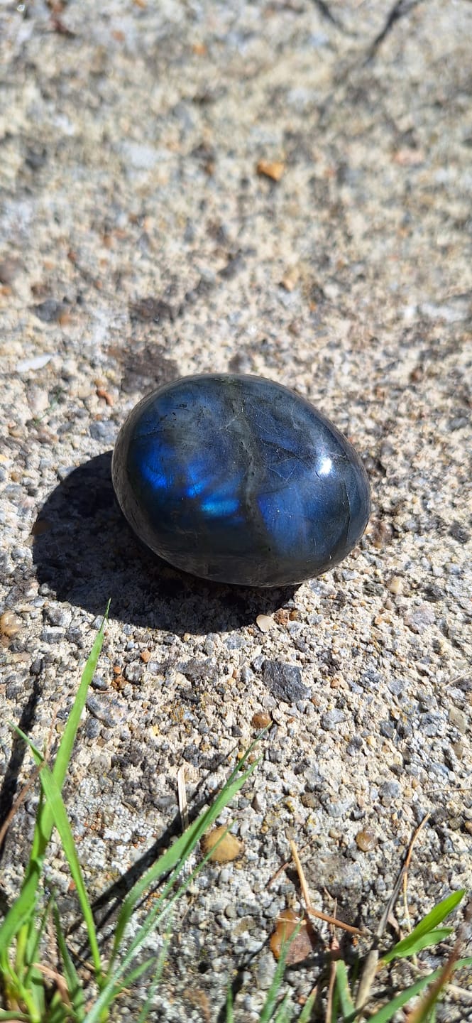 Customer photo review of Mini-galet de Labradorite Bleue AAA