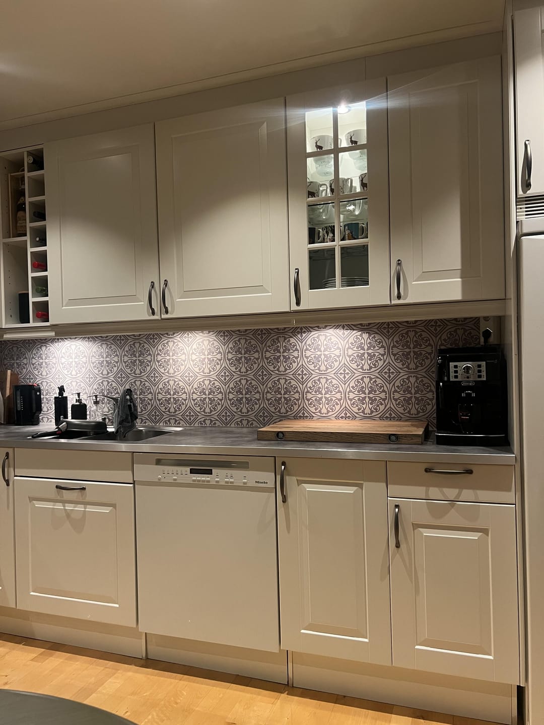Customer photo review of Tavira antikk selvklebende fliser