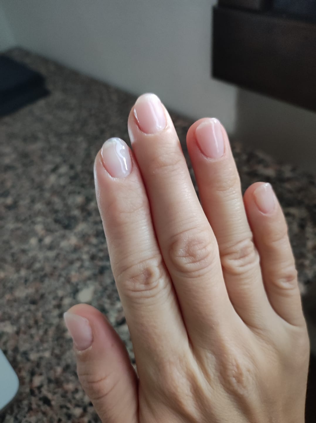 Customer photo review of LCI Combo Pack: Base Coat 10 ml + Top Coat 10 ml