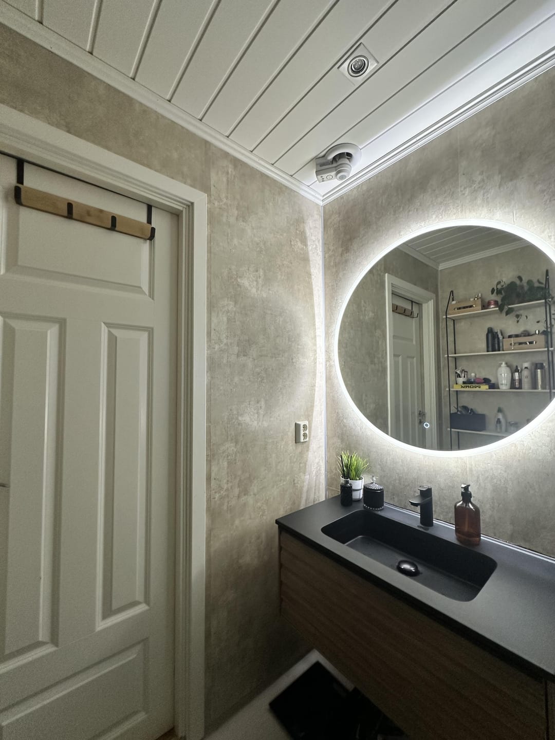 Customer photo review of Premium Limewash beige kontaktplast