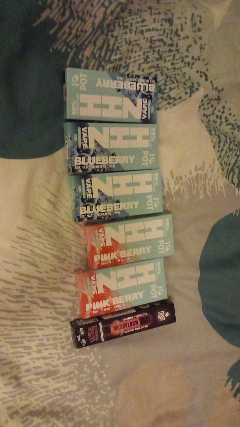 Customer photo review of HHZ Vape Pen 95% - Pink Berry