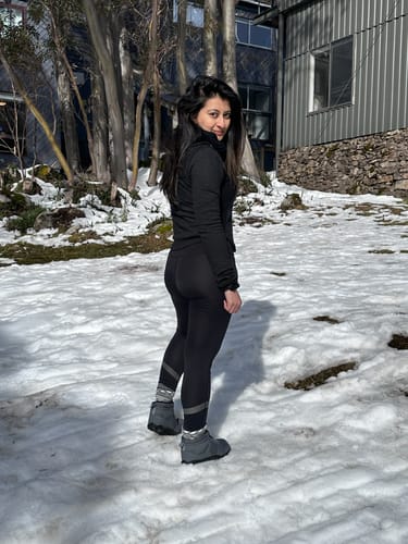 Customer photo review of Vindra Flex - Non-slip & Universal Winter Barefoot Shoe (Water-resistant)