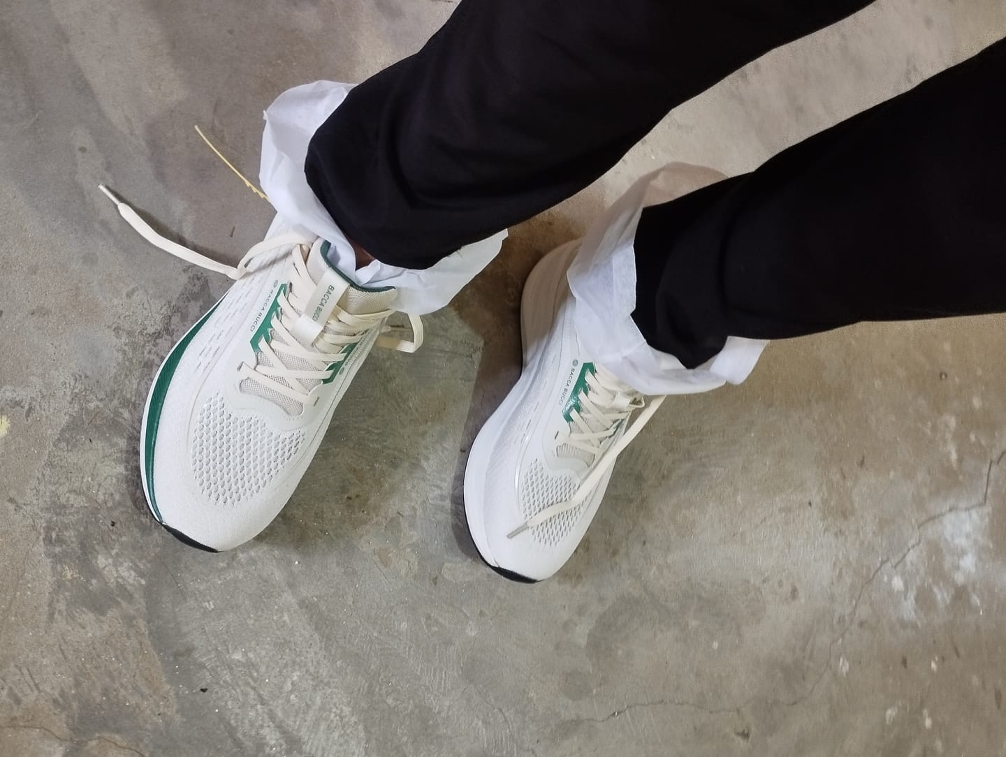 Customer photo review of Bacca Bucci Zephyr – All-Day Comfort Running & Training Shoes