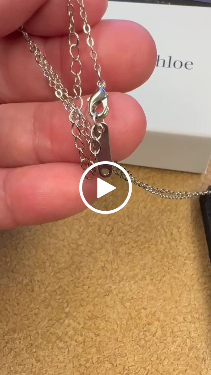Customer video review of Jenna 18k White Gold Plated Mom Heart Necklace with Simulated Diamond Crystals