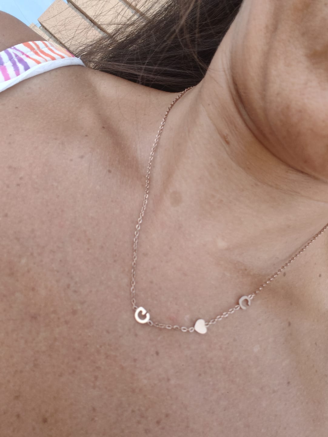 Customer photo review of Collana Personalizzata con Iniziali Laterali