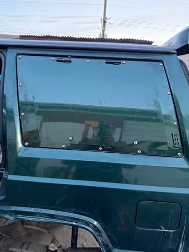 Customer photo review of CHRYSLER USA DEEP HUNTER GREEN P. PG8 | OEMatch Spray Can