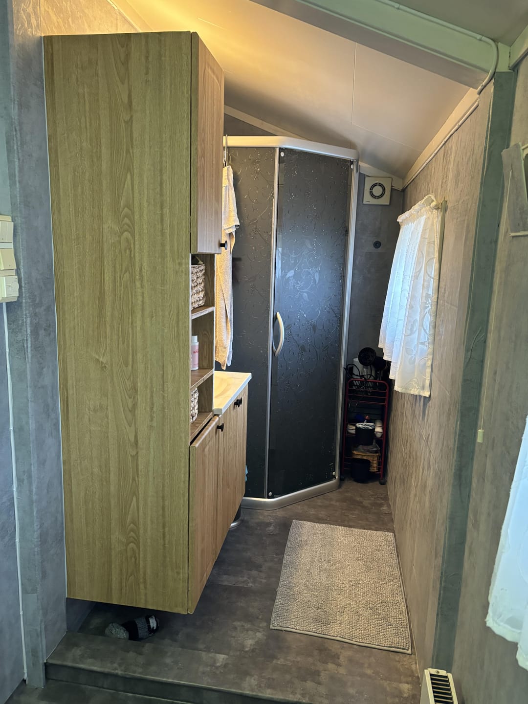 Customer photo review of Premium Bedford Oak kontaktplast