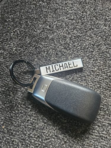 Customer photo review of Kennzeichen Schlüsselanhänger Mini Nummernschild Metall