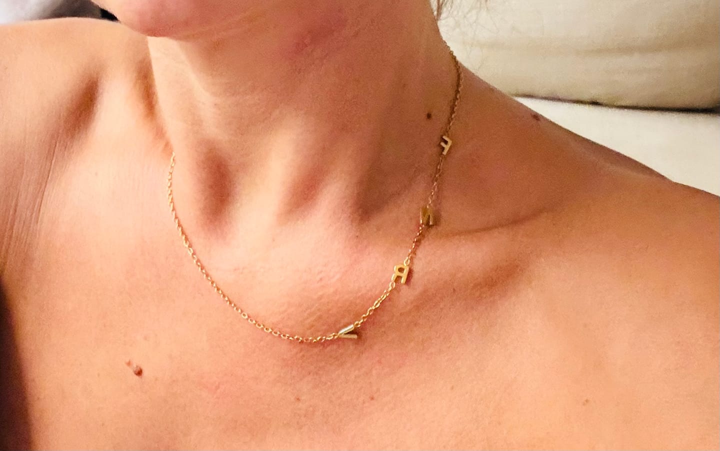 Customer photo review of Collana Personalizzata con Iniziali Laterali