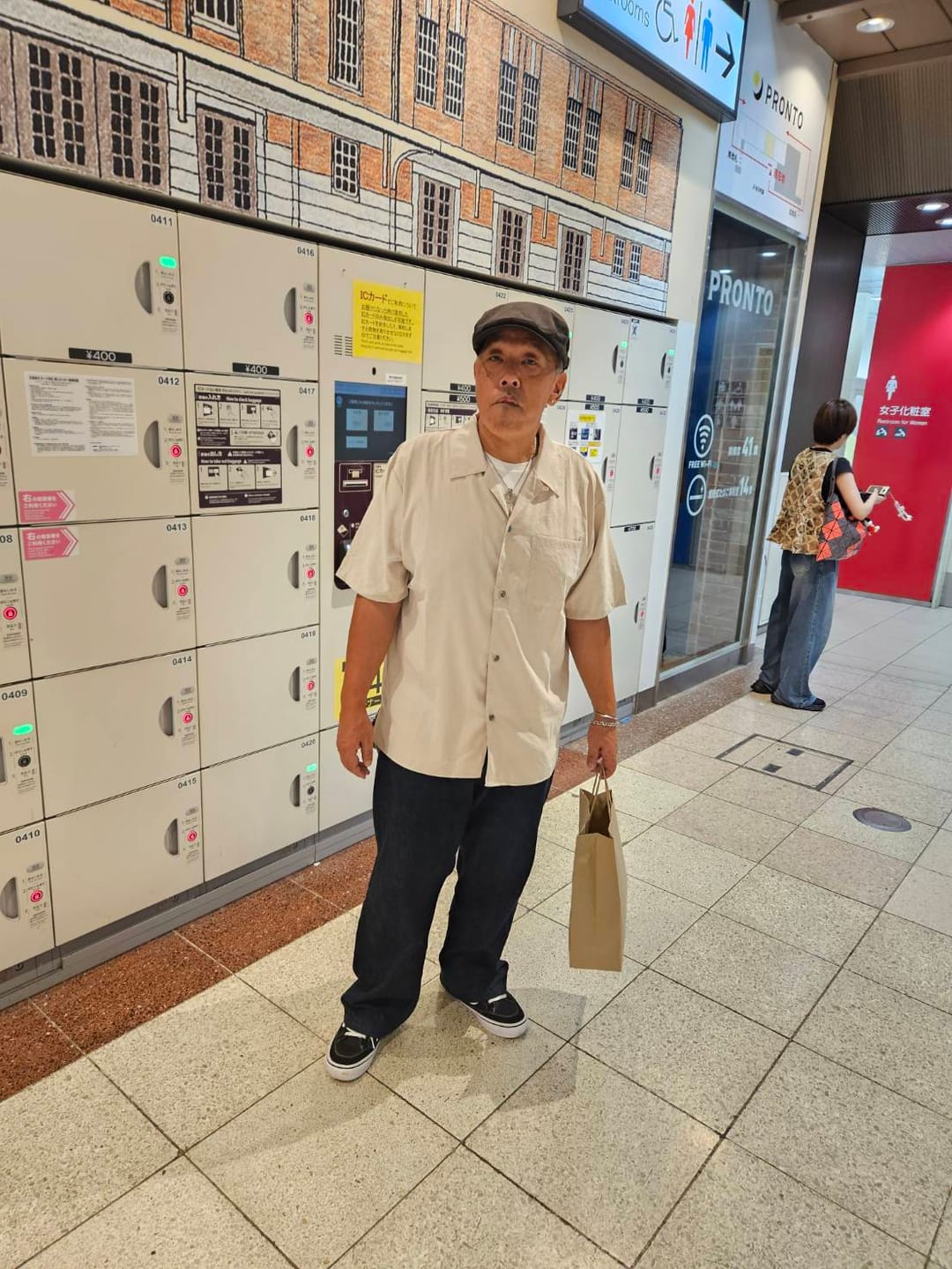 Customer photo review of ターコイズ風ボタン付き ピーチスキンシャツ　新色追加！