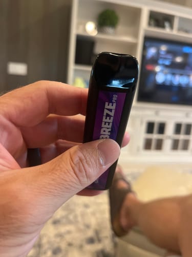 Customer photo review of Breeze Pro Disposable Vape