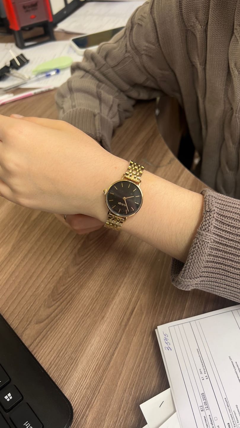 Customer photo review of Ruby Petite Gold Black