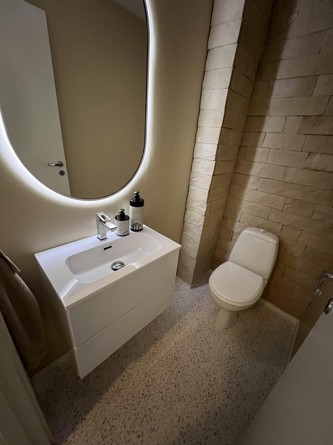 Customer photo review of Premium Terrazzo kontaktplast