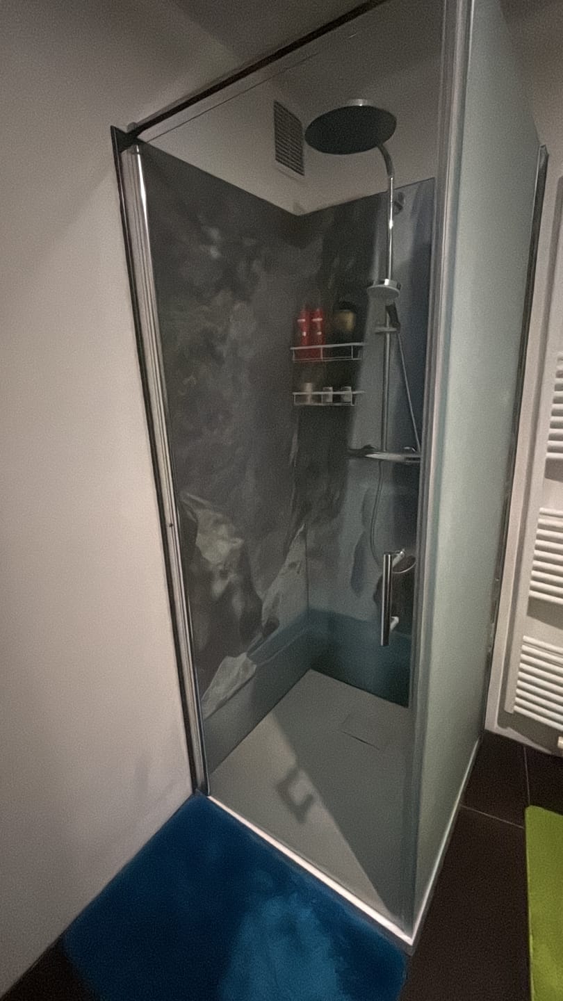 Customer photo review of SONNI Dusche Nischentür Duschtür ESG Glastür mit Nano Beschichtung 70-90cm Höhe 185/195cm