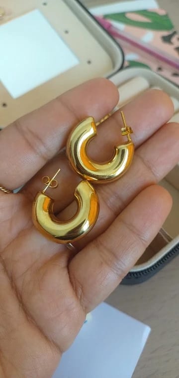 Customer photo review of Kallie Gold Hoop Earrings