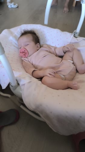 Customer photo review of Kit 2 Chupetes Clásicos para Bebé Rosa y Rosa pálido| Silicona Orgánica Nenina & Co