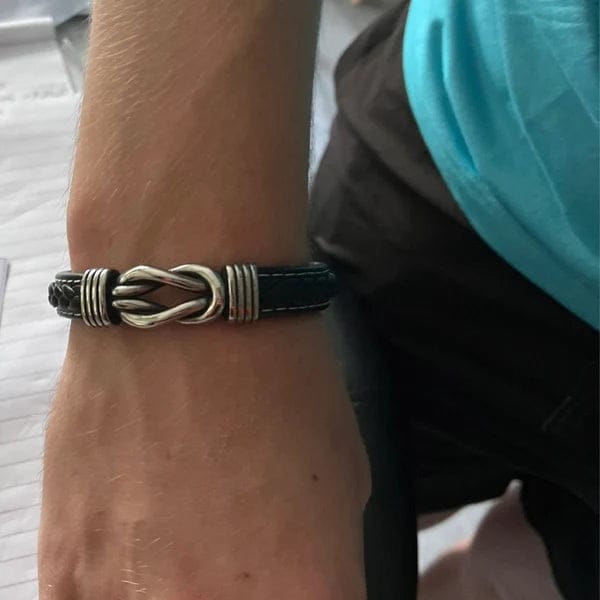 Customer photo review of An Meinen Sohn - Mutter Und Sohn Für Immer Miteinander Verbunden - Personalisierbares Infinity-Armband
