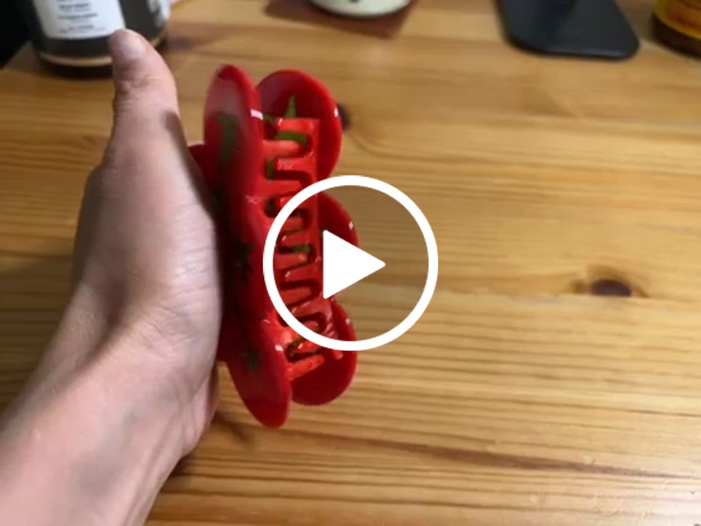 Customer video review of Large Tomatoes on the Vine Hair Claw Clip