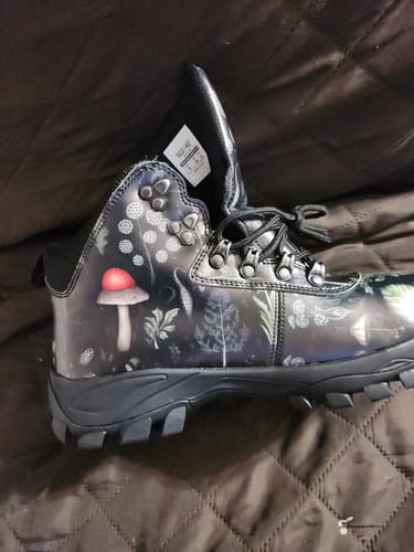 Customer photo review of Foraging Outdoor Boots