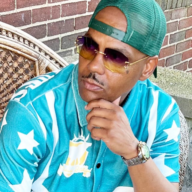 Customer photo review of Big C wire sunglasses