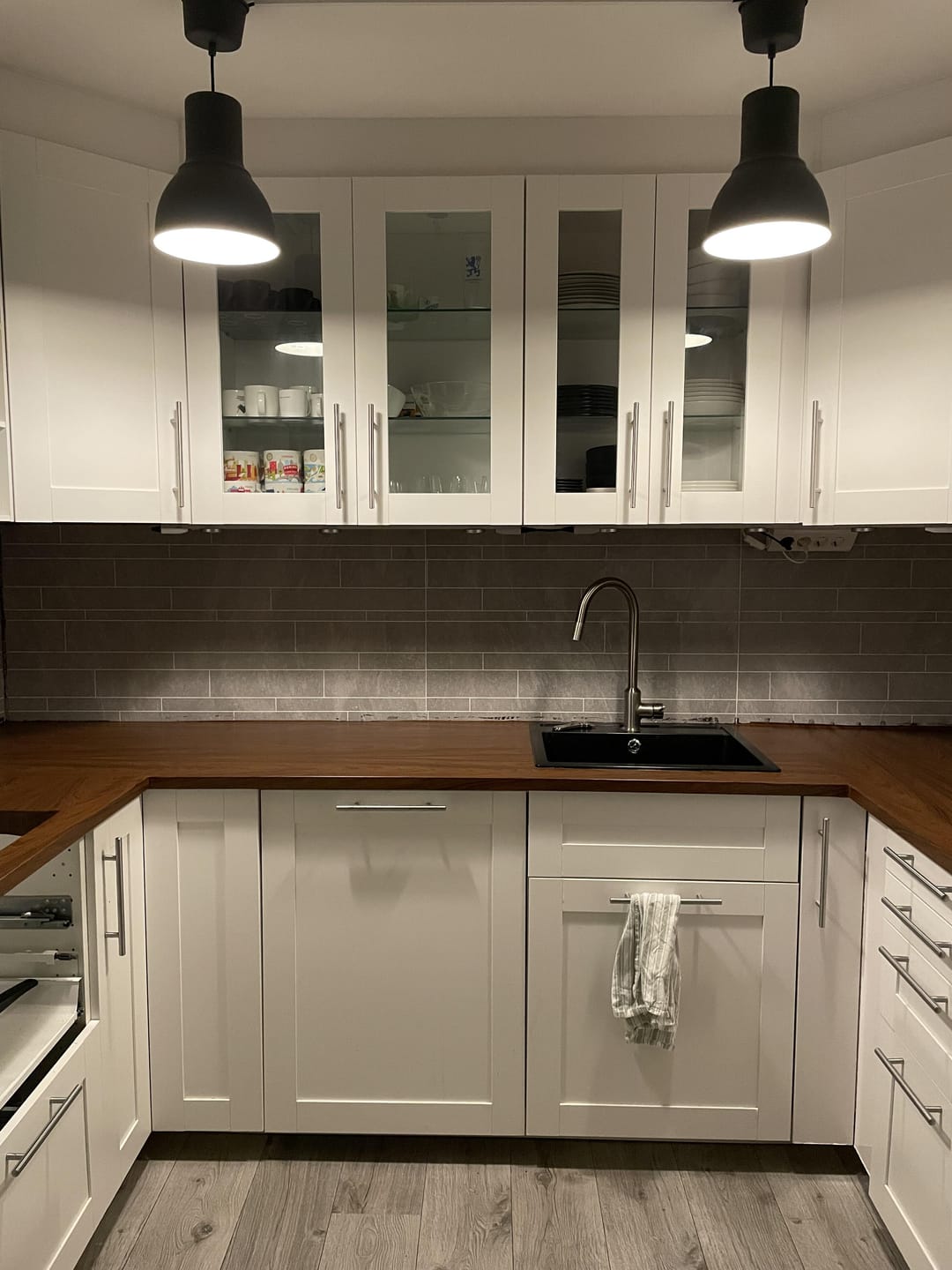 Customer photo review of Walnut Deep kontaktplast