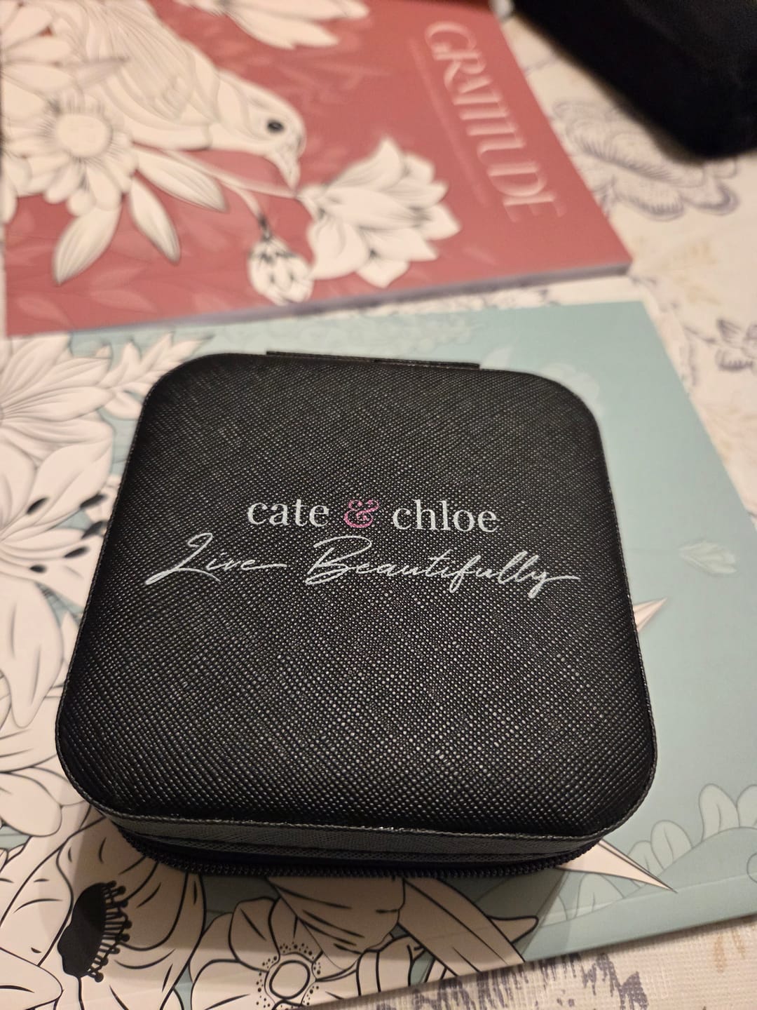 Customer photo review of Jewelry Travel Case, Black Mini Jewelry Box Organizer for Women