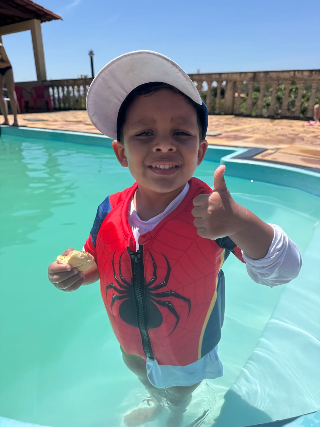 Customer photo review of Camisa Flutuadora Infantil Floater