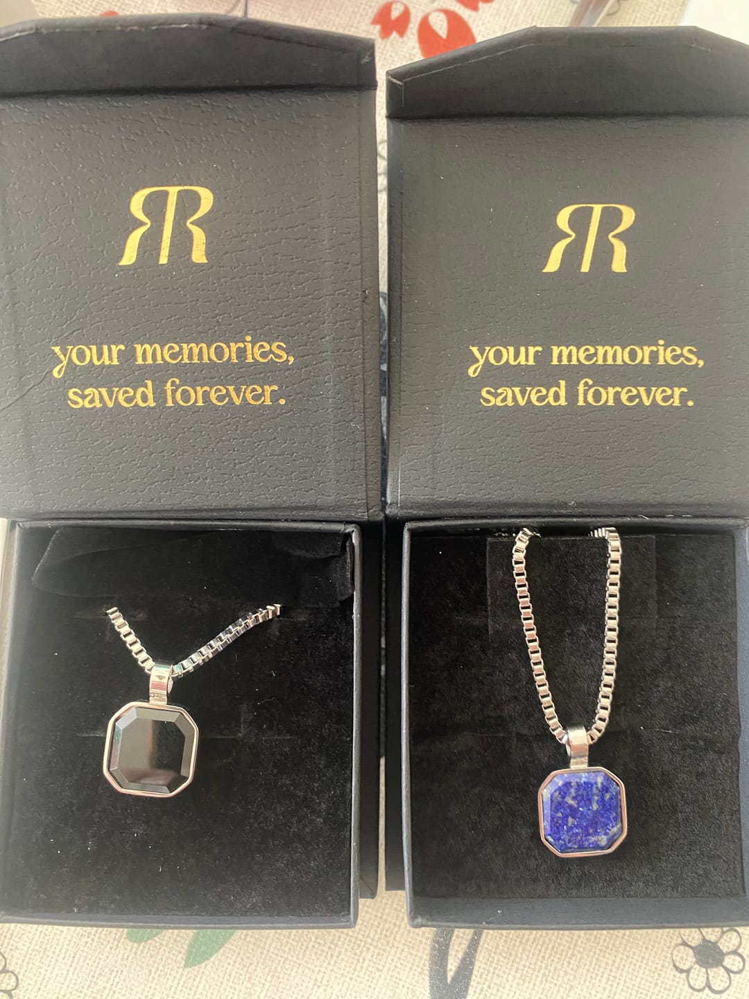 Customer photo review of Classic Halskette - Lapislazuli - Silber - Für Ihn