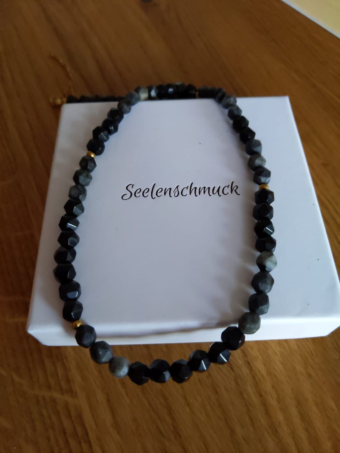 Customer photo review of Obsidian Halskette - Schneeflocken Obsidian