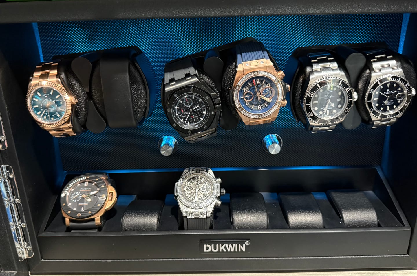 Customer photo review of Automatic Watch Winders Muti-Slots with Aurora Blue Backlight and Foam Pad