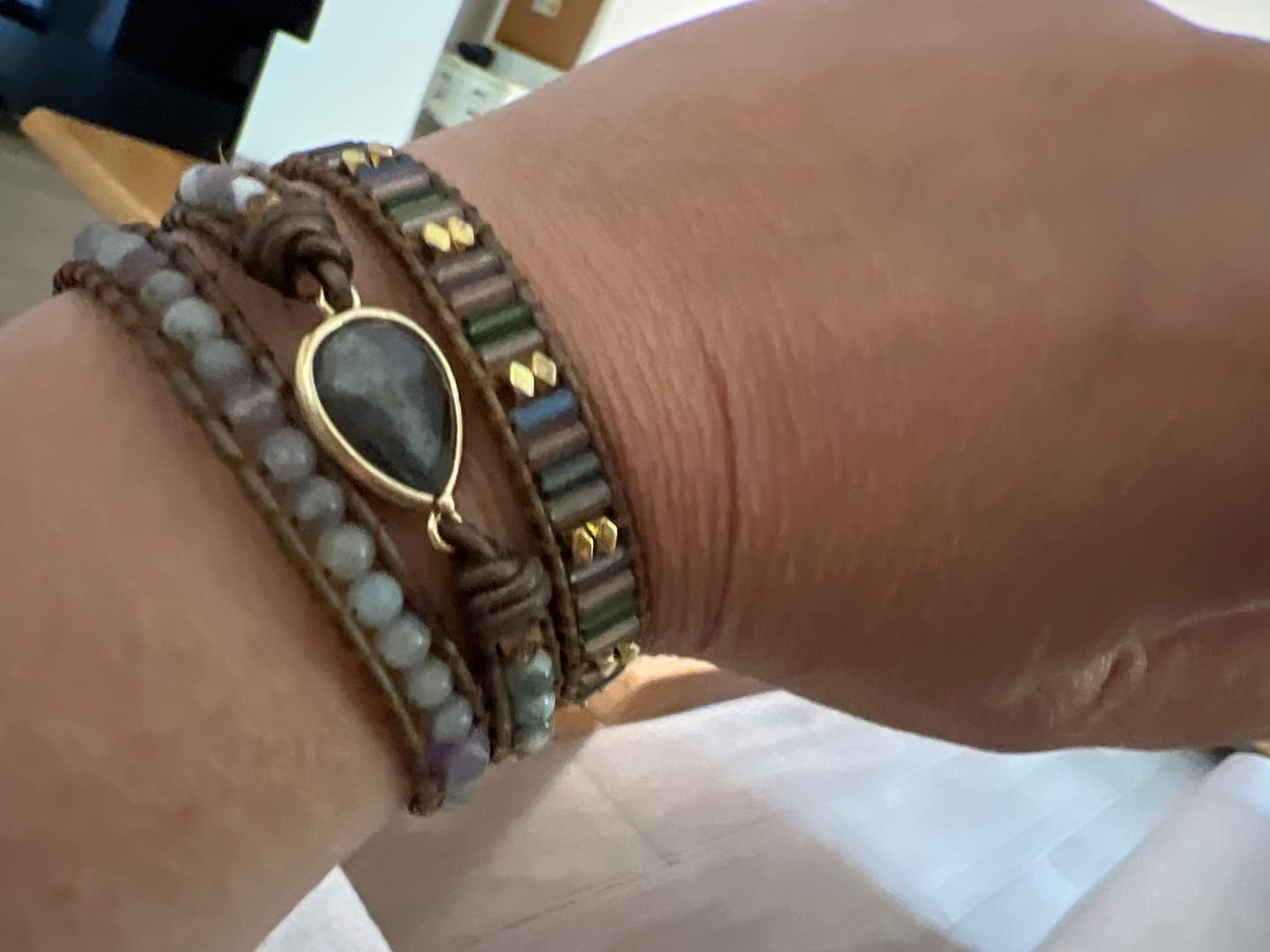 Customer photo review of צמיד צ'אקרת עין הלברדוריט
