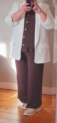 Customer photo review of Nessa Brown Frill Detail Set