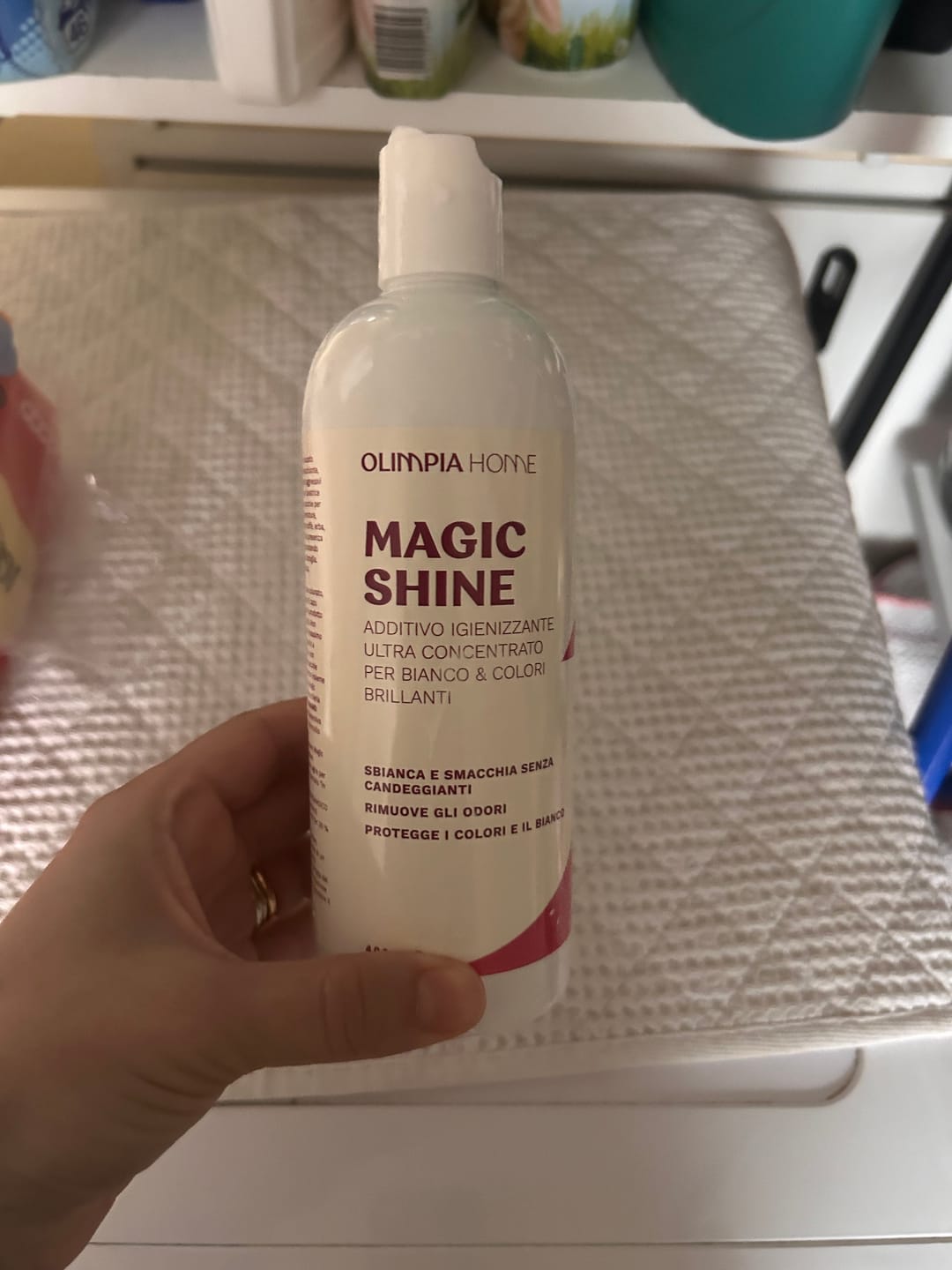 Customer photo review of Magic Shine - Additivo Igienizzante Ultra Concentrato per Bianco & Colori Brillanti Ml.400