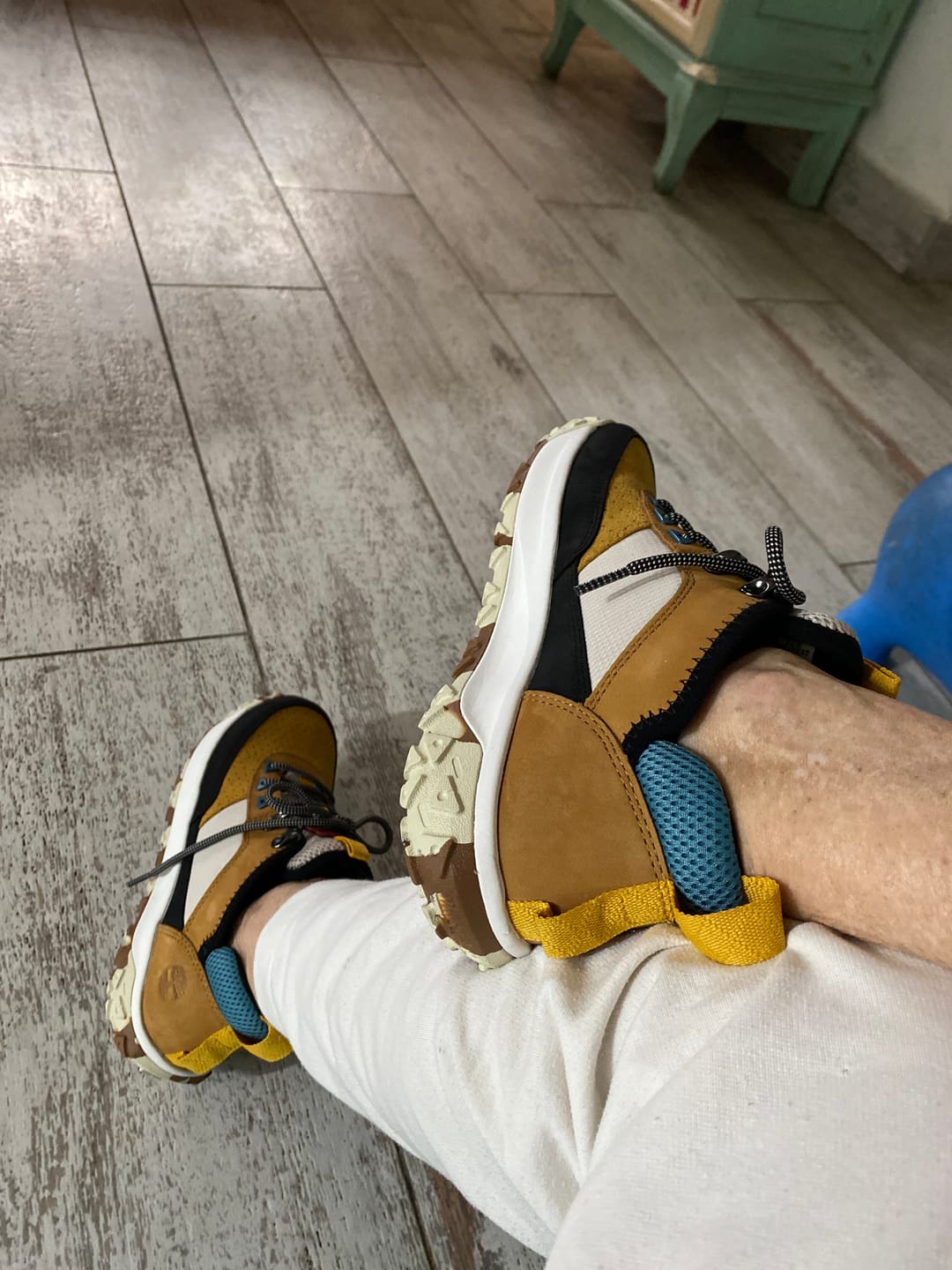 Customer photo review of Zapatillas Timberland Mujer Greenstride Motion 6 Low Lace Beige Azul
