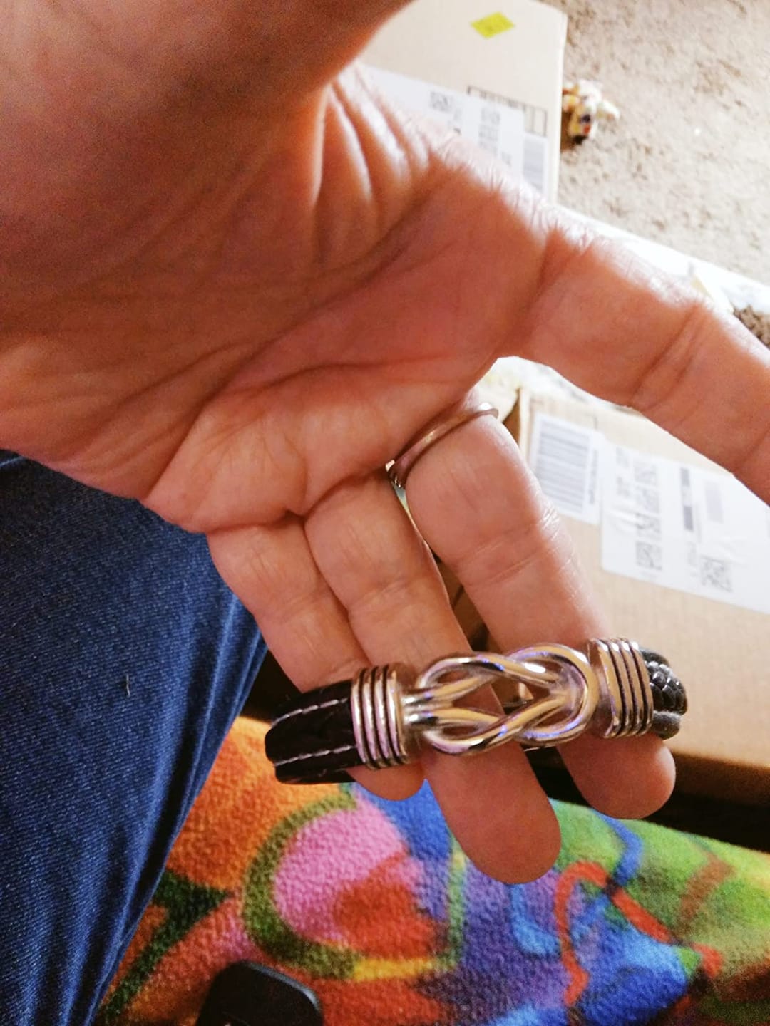 Customer photo review of An Meinen Sohn - Mutter Und Sohn Für Immer Miteinander Verbunden - Personalisierbares Infinity-Armband