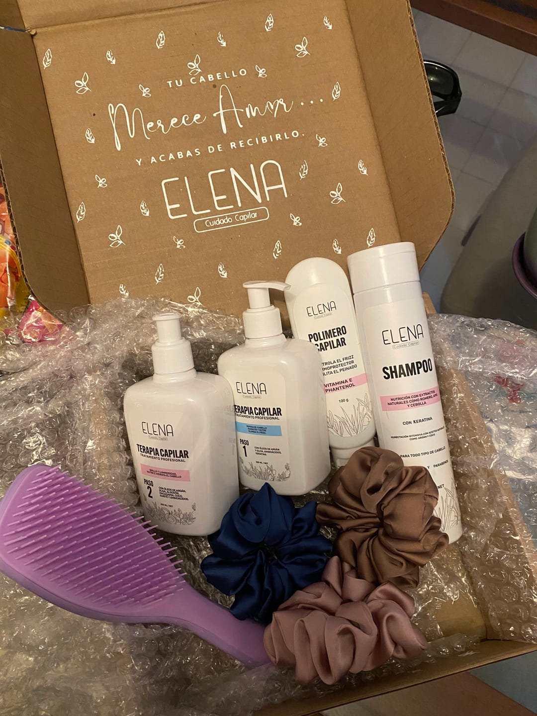 Customer photo review of 🔥 Caja Rosa de Reconstrucción Capilar y Anti-Frizz