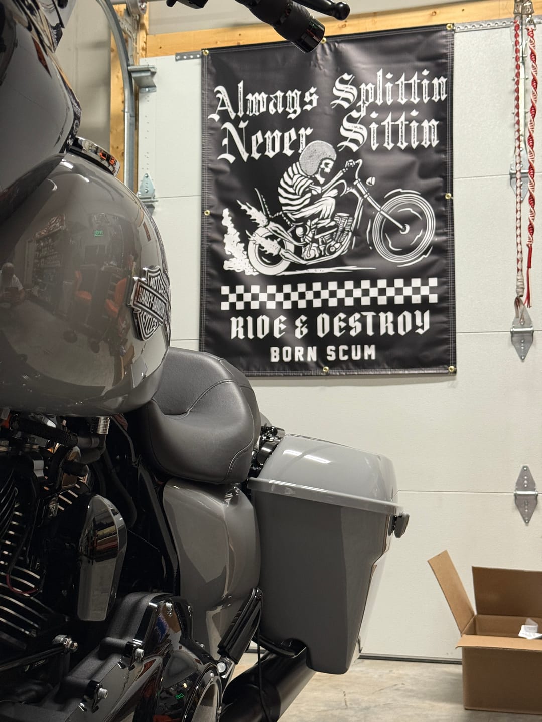 Customer photo review of ALWAYS SPLITTIN BANNER