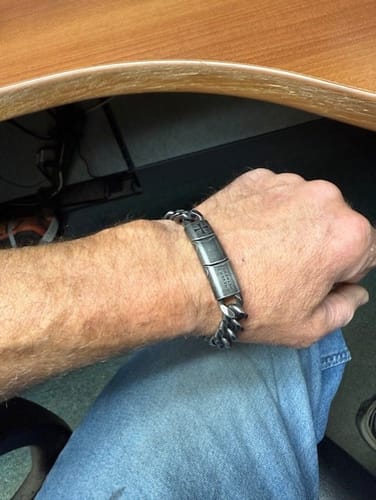 Customer photo review of Deal 33% Off! The Knights Templar - Never Retreat Never Surrender Bracelet- Helps Pair Veterans With A Service Dog Or Shelter Dog