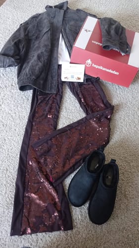 Customer photo review of UGG Women's Classic Ultra Mini Black - Hemen Kargoda