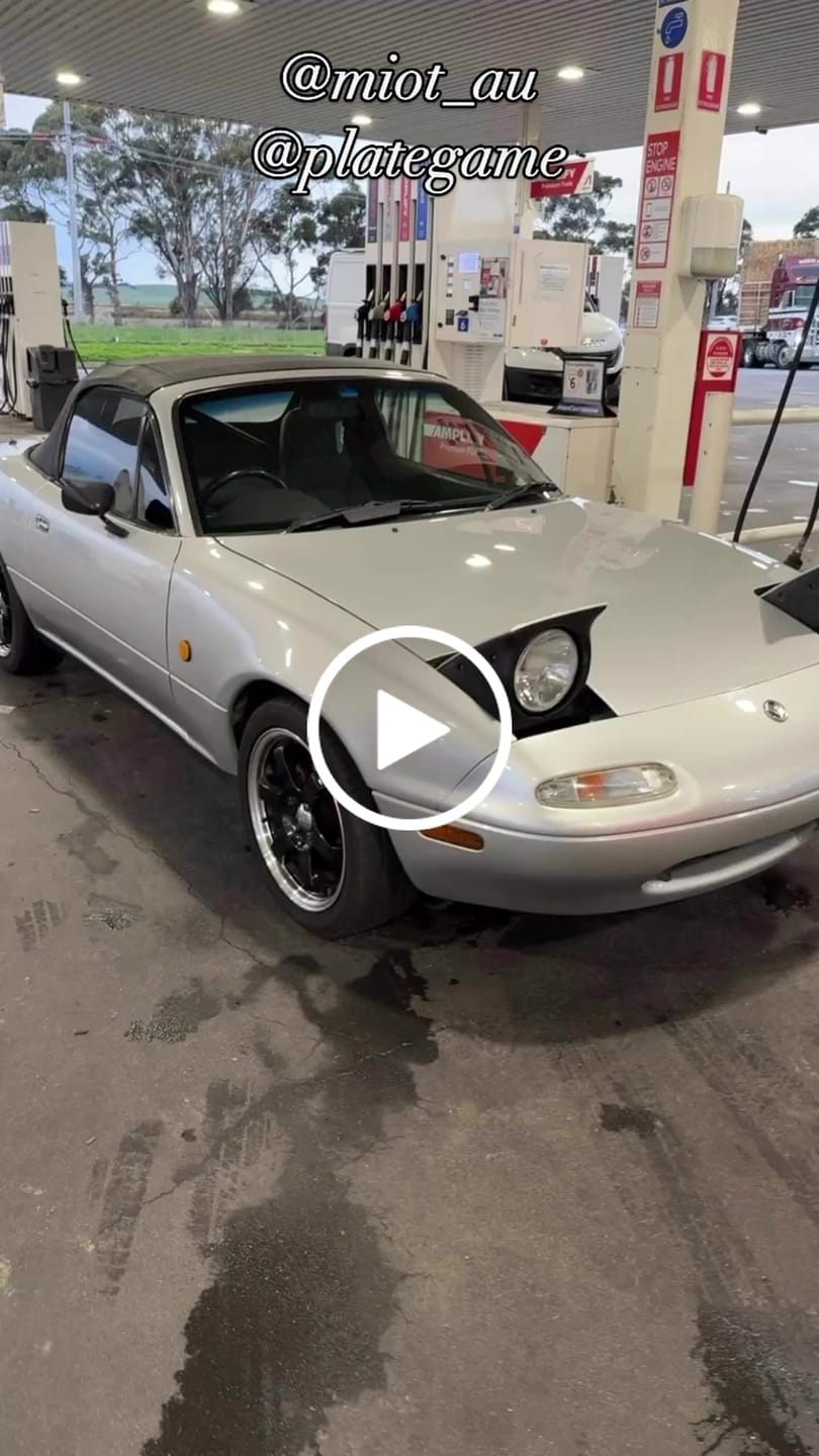 Customer video review of VIC Japanese (JDM) Licence Plate Custom Keychain 🇯🇵