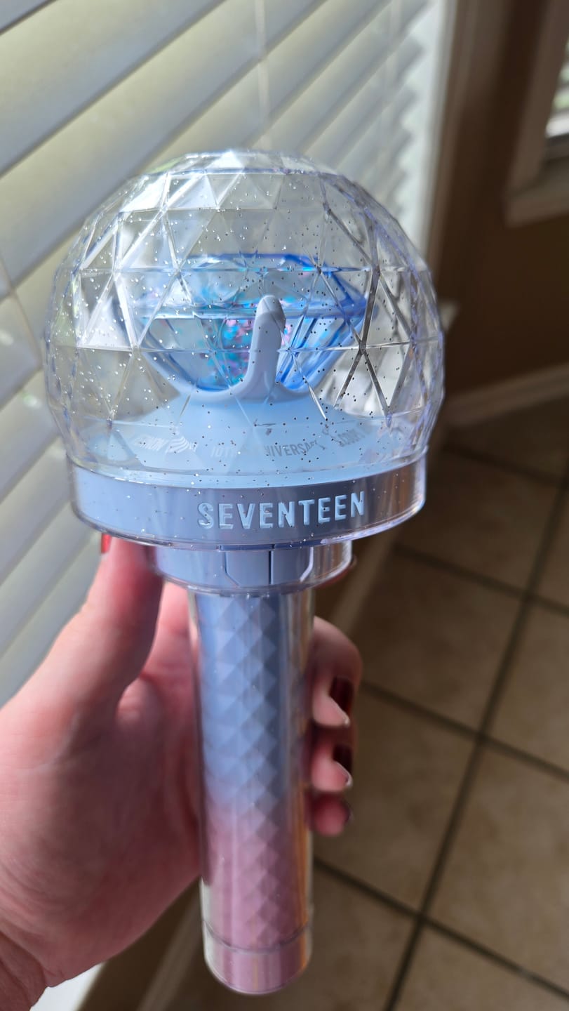 Customer photo review of SEVENTEEN - OFFICIAL LIGHT STICK VER.3 10TH ANNIV.