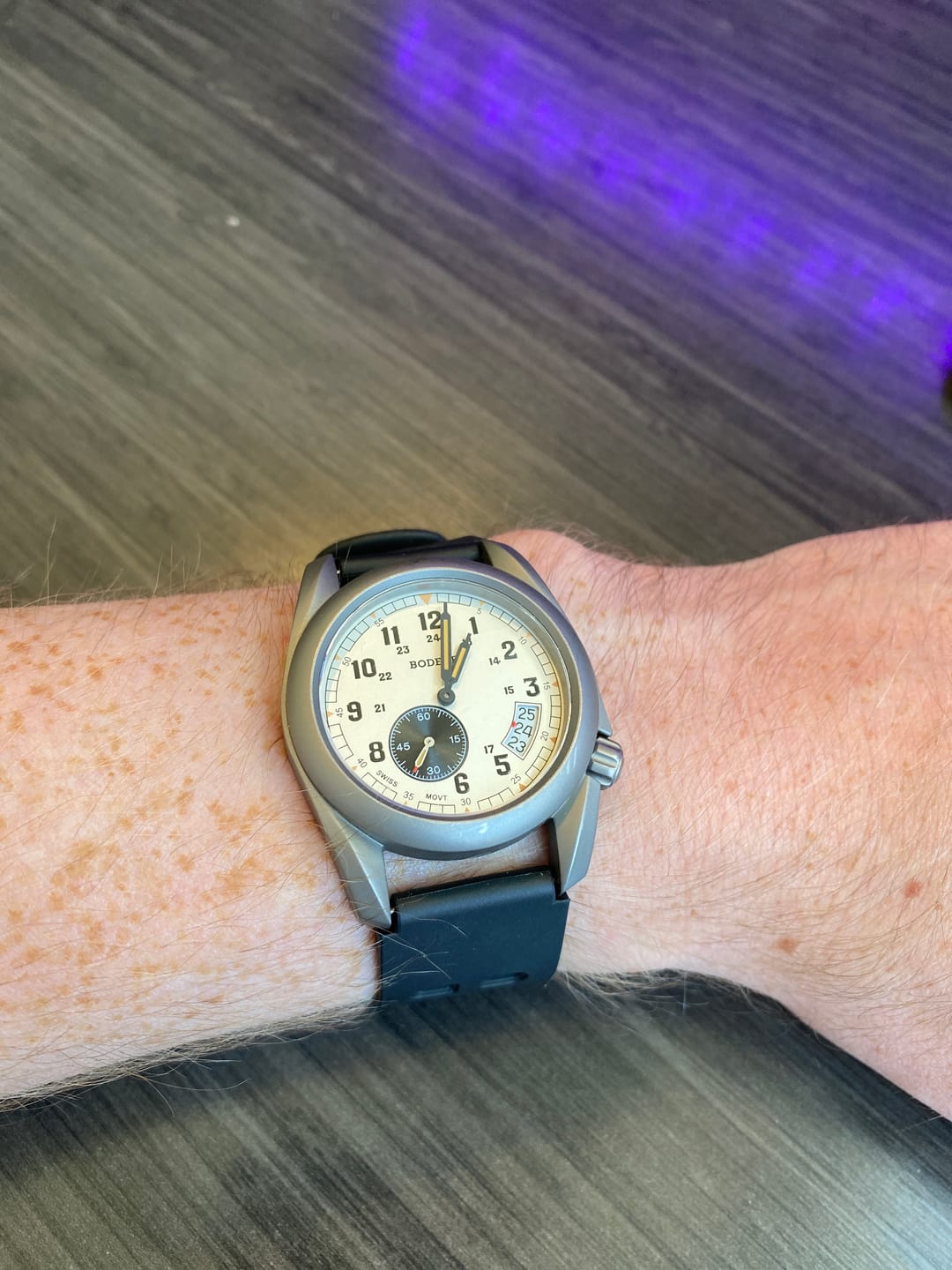 Customer photo review of VOYAGER 38 - 100M Waterproof Titanium Field Watch | White-bracelet