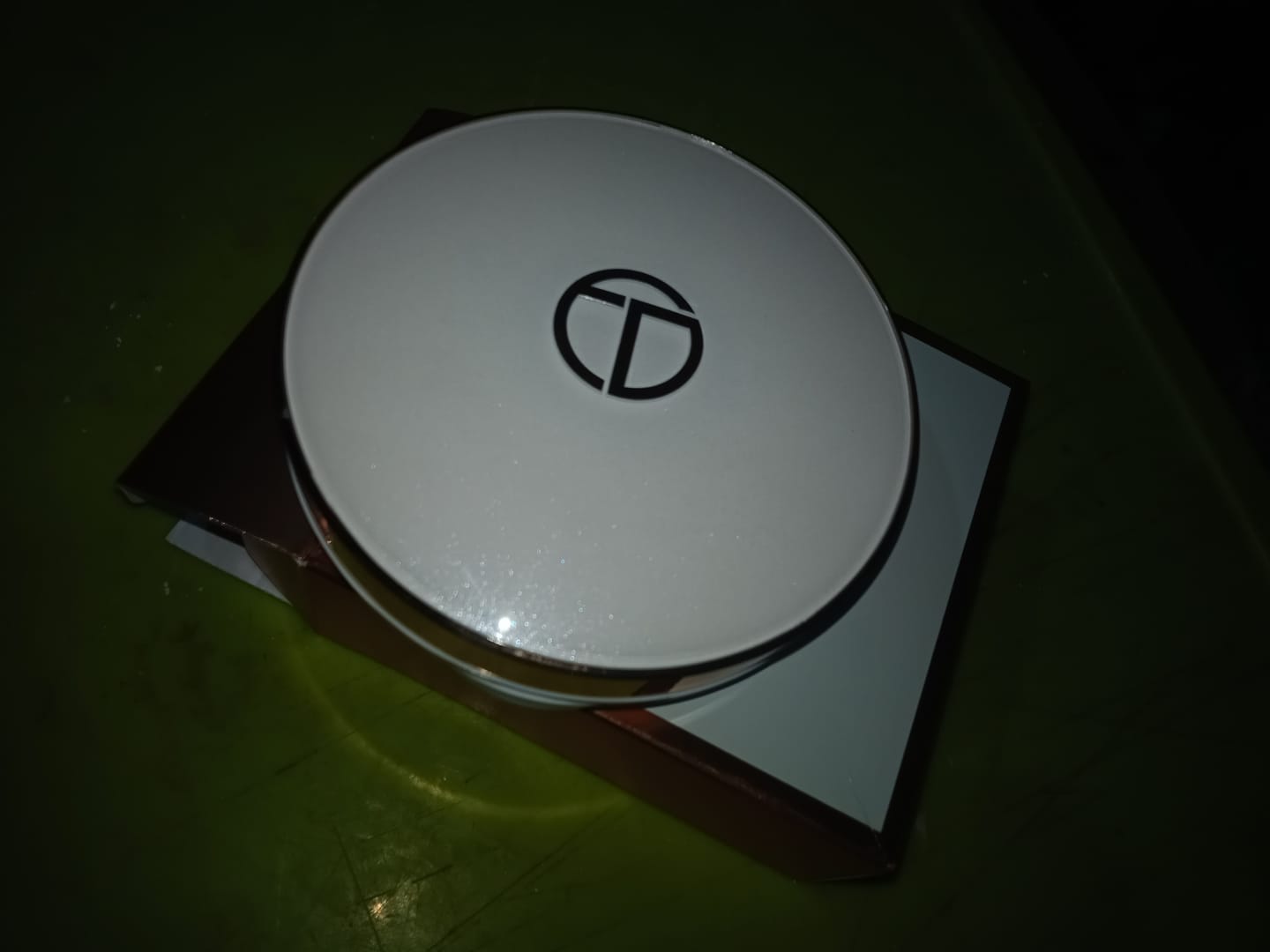 Customer photo review of O.TWO.O SILKY AND MOISTURIZING SETTING POWDER