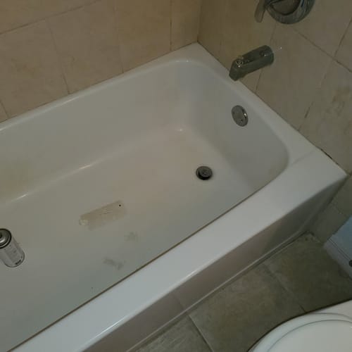 Customer photo review of Floor Crack Repair - Tub and Shower Repair Kit