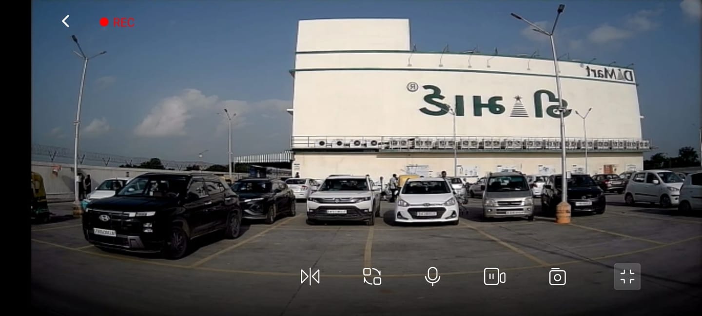 Customer photo review of Redtiger F17 4K 3-Channel 5G Wifi Dash Cam