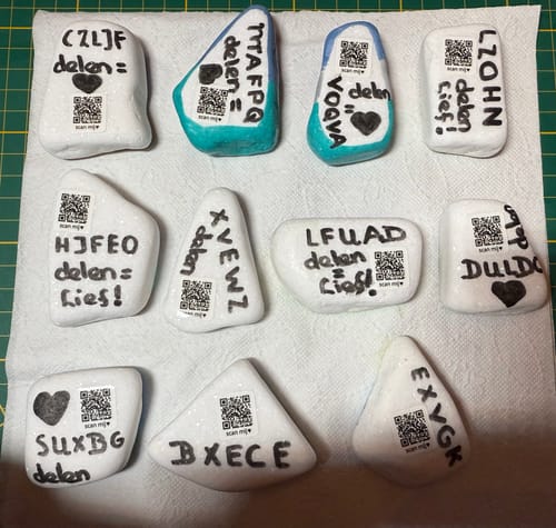 Customer photo review of QR Codes voor de Happy Stone App
