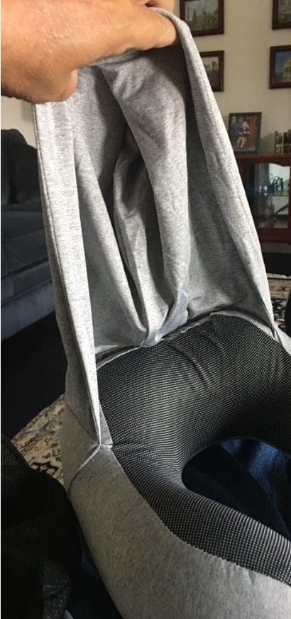Customer photo review of כרית צוואר עם קפוצ'ון | Travelle HOOD