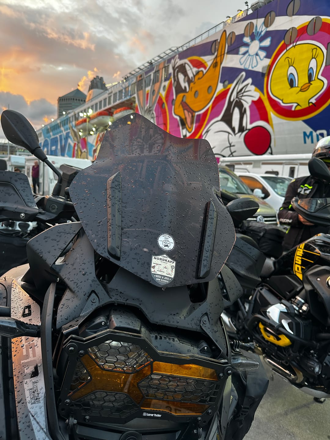 Customer photo review of Headlight Guard Kit BMW R1200/1250 GS / ADVENTURE LC (Liquid Cooled) - [Patent Pending]